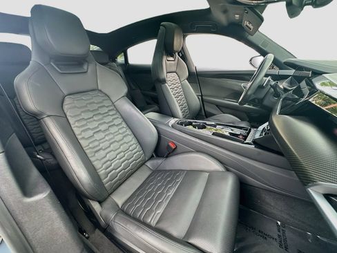 Used 2022 Audi e-tron GT Prestige w/ Prestige Package AWD/4WD image 31