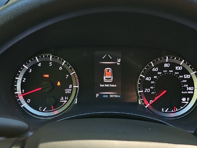 Used 2021 Toyota Highlander L AWD/4WD image 11