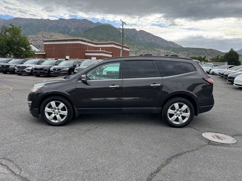 Used 2017 Chevrolet Traverse LT w/ True North Edition AWD/4WD image 2