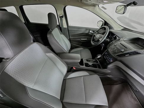 Used 2018 Ford Escape SE image 26