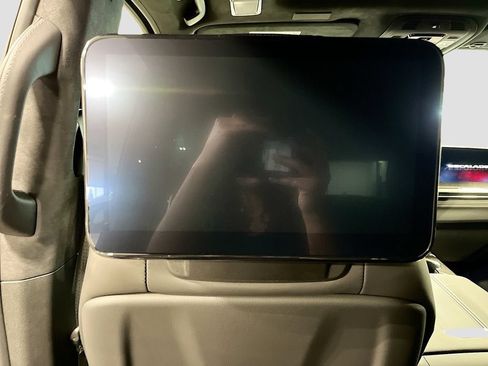 New 2026 Cadillac Escalade V w/ LPO, ONYX Package AWD/4WD image 30