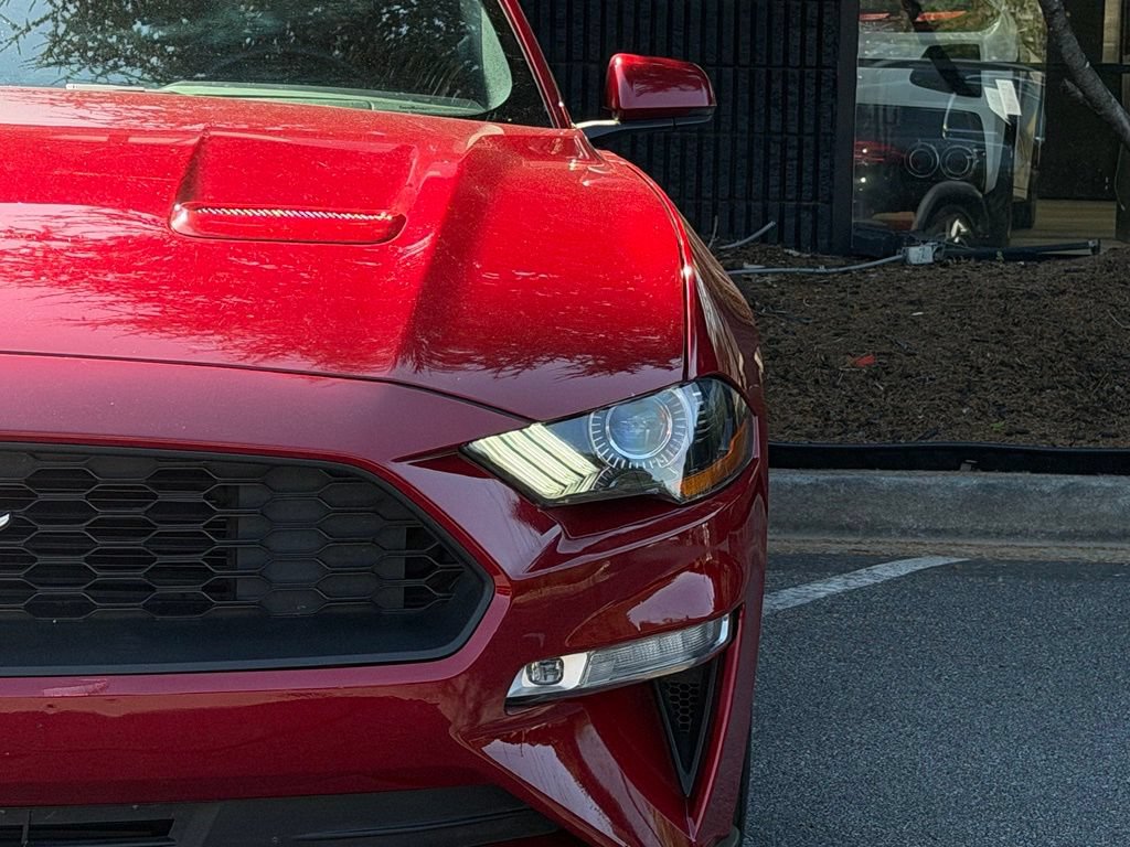 Used 2020 Ford Mustang Premium RWD image 5