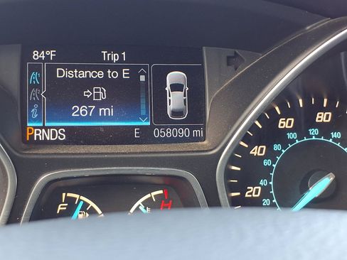 Used 2016 Ford Escape Titanium w/ Equipment Group 301A AWD/4WD image 17