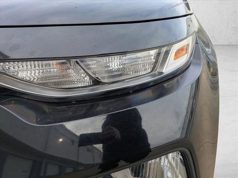 Used 2021 Kia Soul S image 7