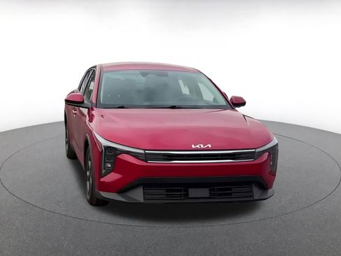 Used 2025 Kia K4 FWD image 3