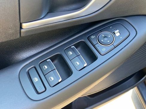 Used 2022 Hyundai Sonata SE FWD image 13