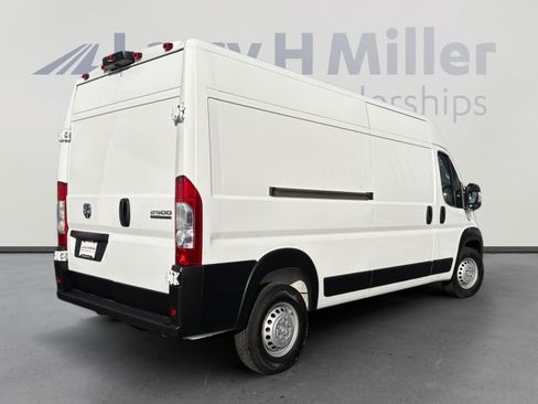 Used 2024 RAM ProMaster 2500 w/ Convenience Group FWD image 5