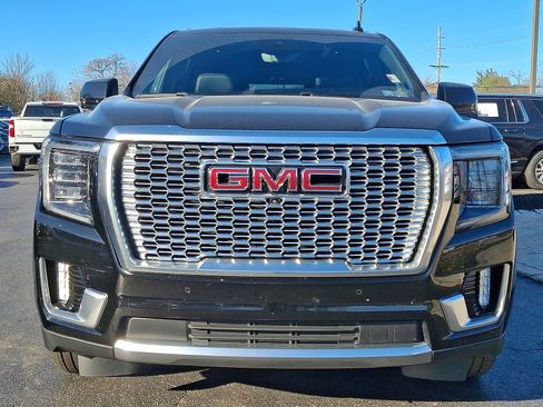 Used 2024 GMC Yukon XL Denali w/ Denali Reserve Package image 2