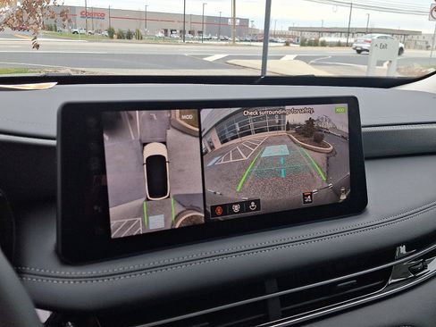 New 2026 INFINITI QX60 Luxe w/ Family Package image 14