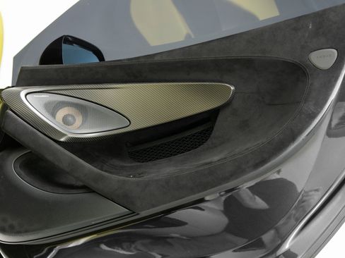 Used 2019 McLaren 600LT RWD image 30