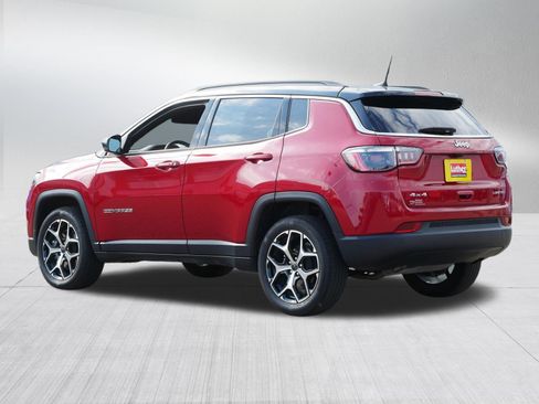 Used 2025 Jeep Compass Limited AWD/4WD image 5