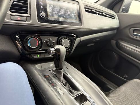 Used 2021 Honda HR-V Sport image 21