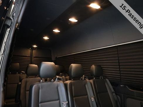Used 2022 Mercedes-Benz Sprinter 2500 image 13