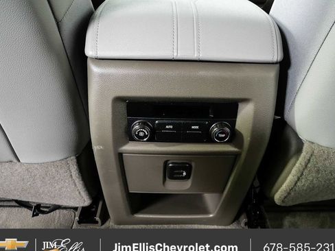 Certified 2021 Chevrolet Traverse LT AWD/4WD image 18