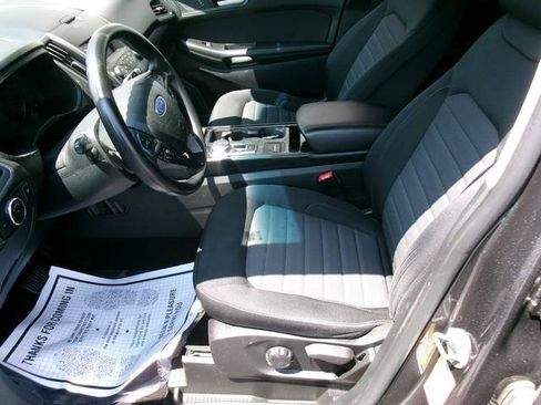 Used 2019 Ford Edge SE AWD/4WD image 7