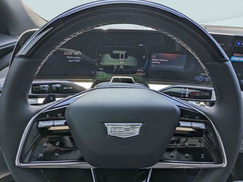 Used 2023 Cadillac Lyriq 2WD image 26