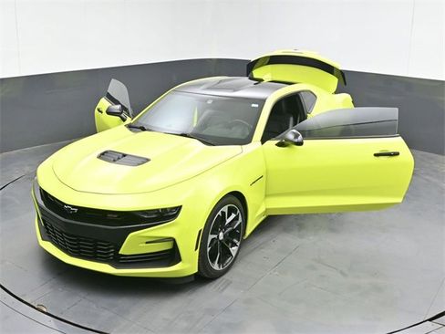 Used 2021 Chevrolet Camaro SS image 46