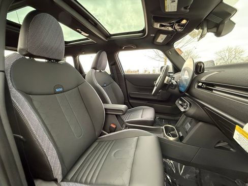 New 2025 MINI Cooper S image 16