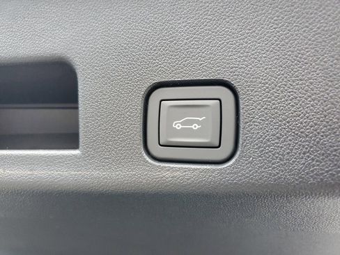 New 2026 GMC Acadia Denali w/ Super Cruise Package FWD image 6