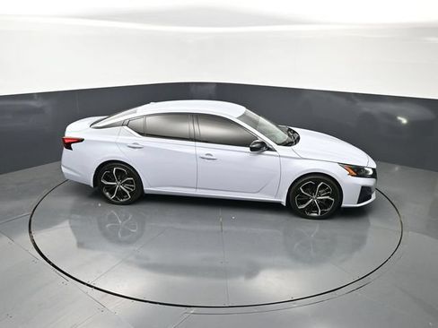 Used 2023 Nissan Altima 2.5 SR FWD image 20