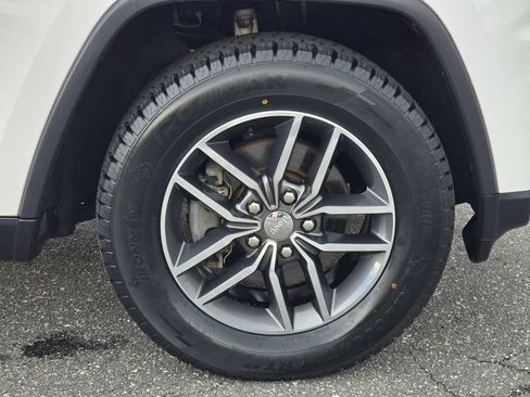 Used 2017 Jeep Grand Cherokee Limited w/ Trailer Tow Group IV AWD/4WD image 25