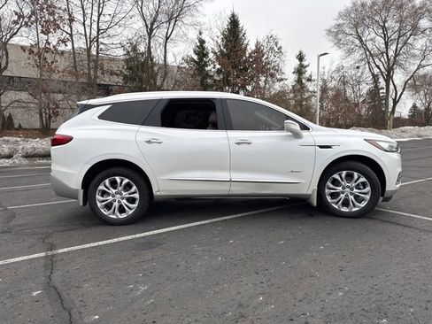 Used 2018 Buick Enclave Avenir image 4