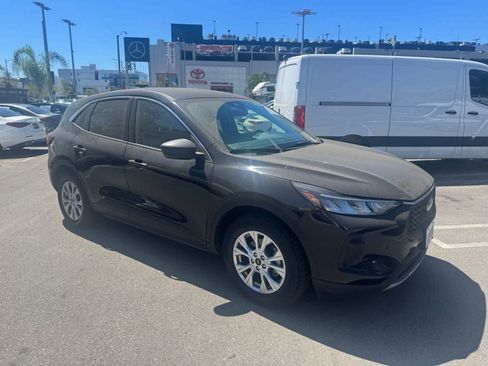 Used 2024 Ford Escape Active FWD image 2