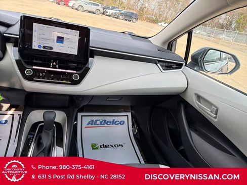 Used 2026 Toyota Corolla LE image 31