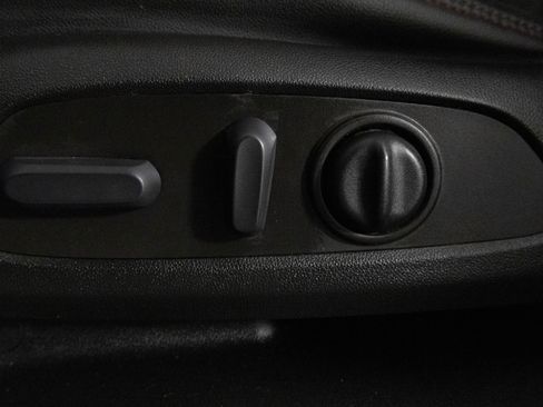 Used 2022 Chevrolet Traverse RS FWD image 19