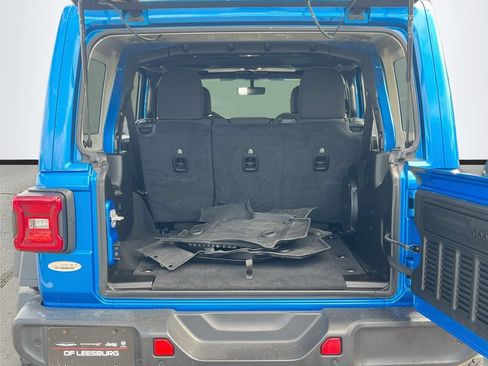 Used 2022 Jeep Wrangler Unlimited Sport w/ Xtreme Recon 35" Tire Package AWD/4WD image 24