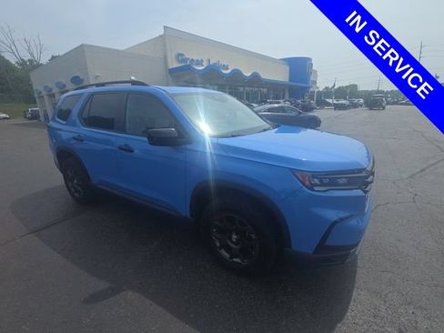 Used 2024 Honda Pilot TrailSport image 1