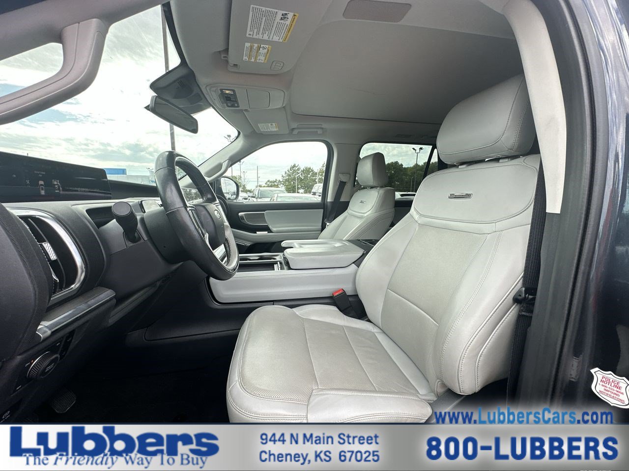 Used 2025 Ford Expedition Max Platinum w/ Driver's Package AWD/4WD image 11