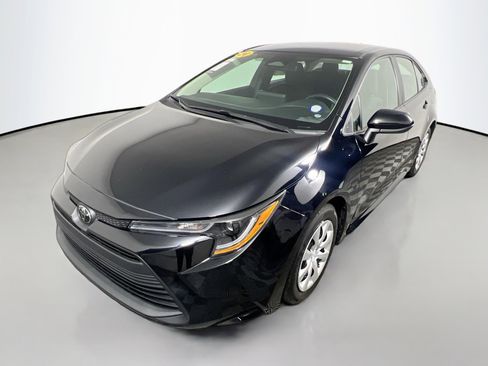Used 2024 Toyota Corolla LE image 9