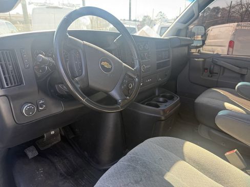 Used 2020 Chevrolet Express 2500 2500 3dr Cargo Van w/ Safety Package image 10