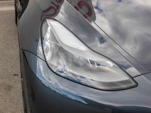 Used 2024 Tesla Model Y Performance image 4