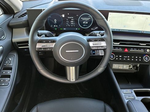 New 2025 Hyundai Sonata Limited image 14