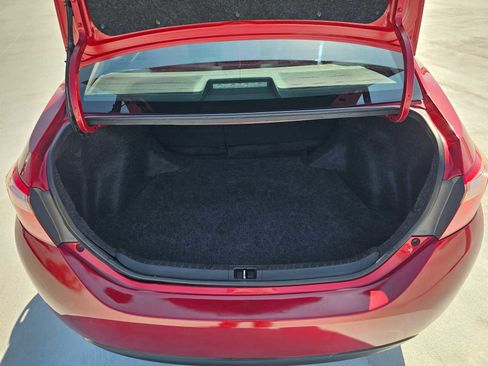 Used 2019 Toyota Corolla LE FWD image 14