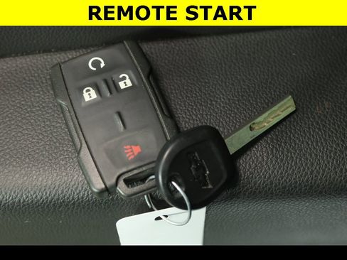 Used 2022 Chevrolet Colorado LT w/ LT Convenience Package image 7