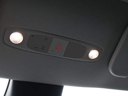 Used 2025 Tesla Model Y Long Range image 22