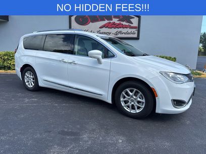 Used 2020 Chrysler Pacifica Touring-L w/ Advanced Safetytec Group