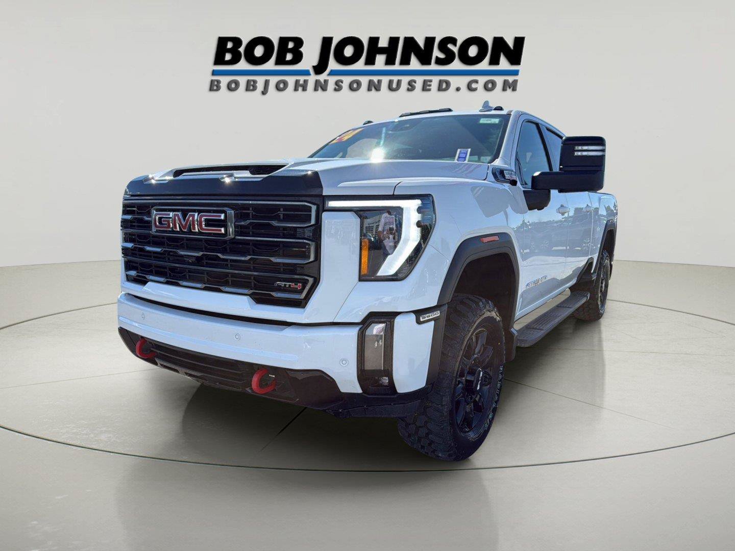 Used 2024 GMC Sierra 3500 AT4 w/ AT4 Preferred Package AWD/4WD image 3