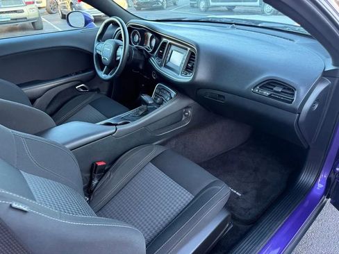 Used 2016 Dodge Challenger R/T w/ Driver Convenience Group image 47