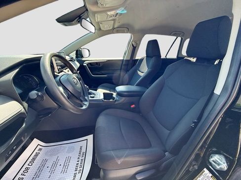 Used 2025 Toyota RAV4 LE image 22