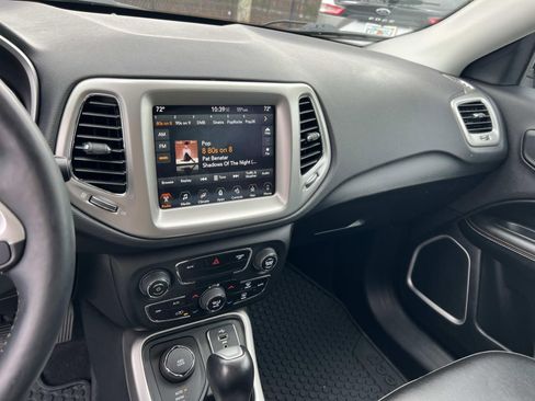 Used 2018 Jeep Compass Latitude w/ Popular Equipment Group image 29