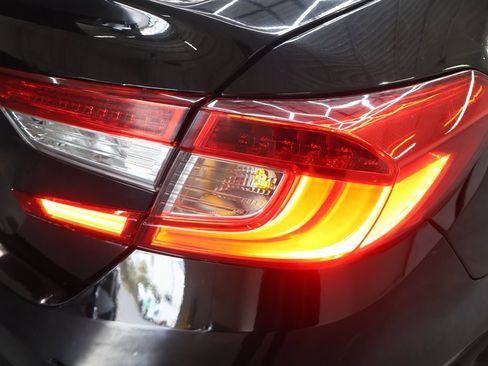 Used 2022 Honda Accord LX image 28