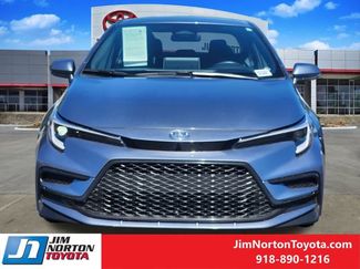 Used 2025 Toyota Corolla SE w/ SE Premium Package FWD video 2