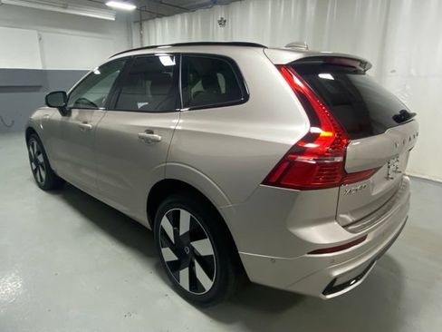 Used 2025 Volvo XC60 T8 Plus w/ Protection Package Premier AWD/4WD image 2