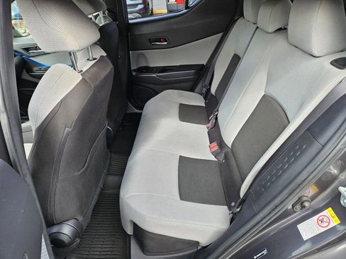 Used 2019 Toyota C-HR XLE image 11