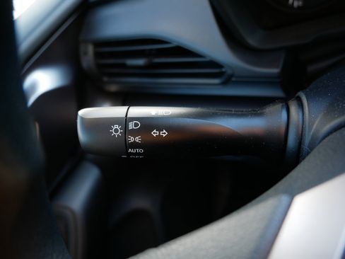 Used 2025 Subaru Impreza 2.0i image 32