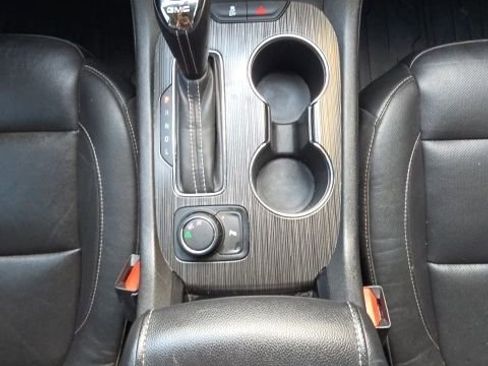 Used 2019 GMC Acadia SLT w/ LPO, Floor Liner Package image 42